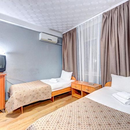 Hotel 7F Киев Екстериор снимка