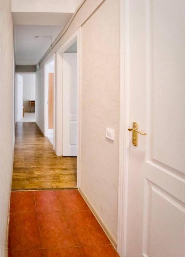 Hotel 7F Киев Екстериор снимка