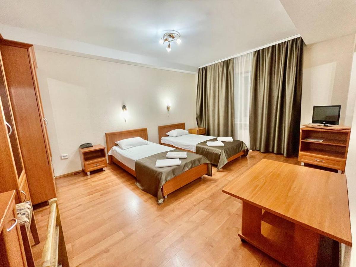 Hotel 7F Киев Екстериор снимка