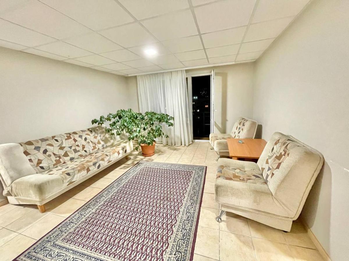 Hotel 7F Киев Екстериор снимка