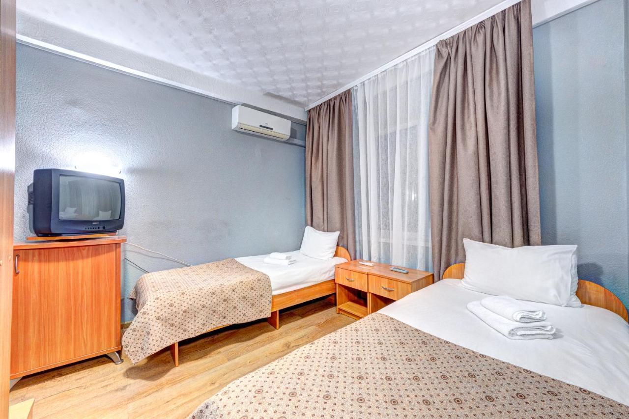 Hotel 7F Киев Екстериор снимка