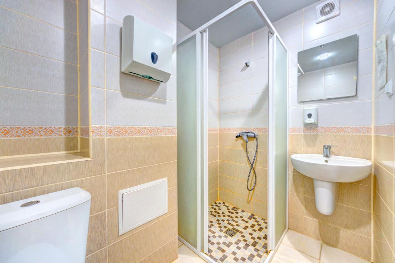 Hotel 7F Киев Екстериор снимка