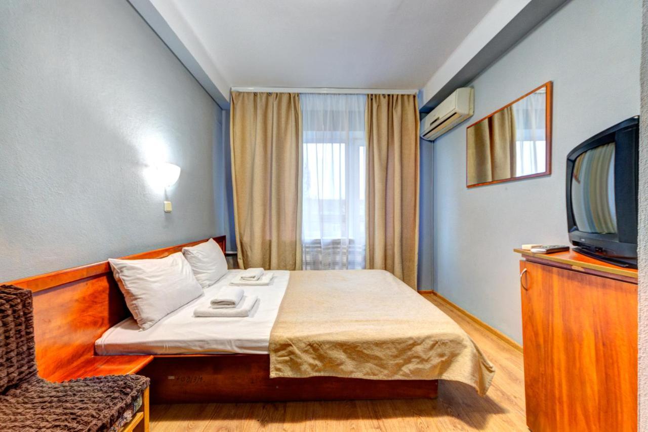 Hotel 7F Киев Екстериор снимка