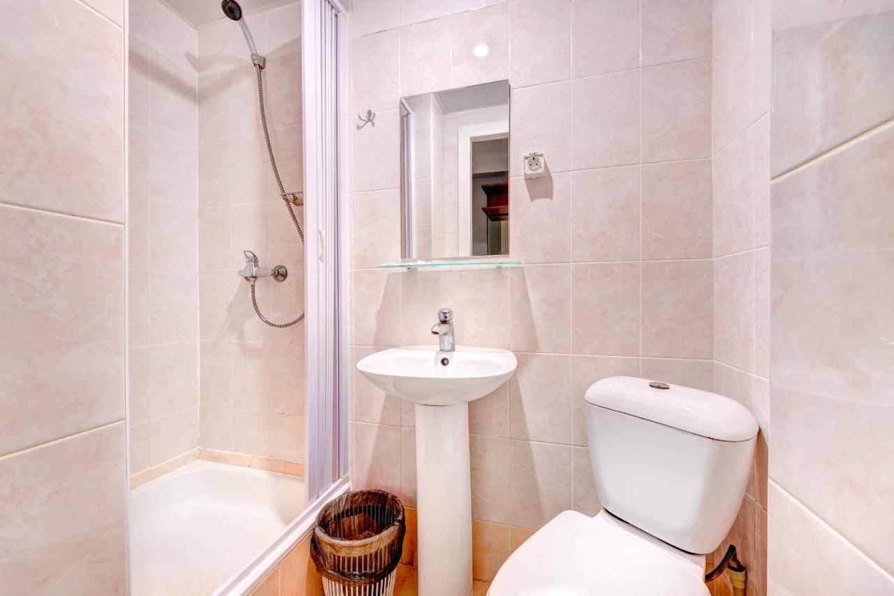 Hotel 7F Киев Екстериор снимка
